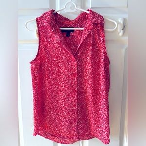 Sleeveless blouse